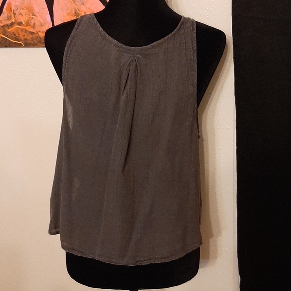 Melrose and Market grey lace embroidered crop tank - Picture 3 of 9